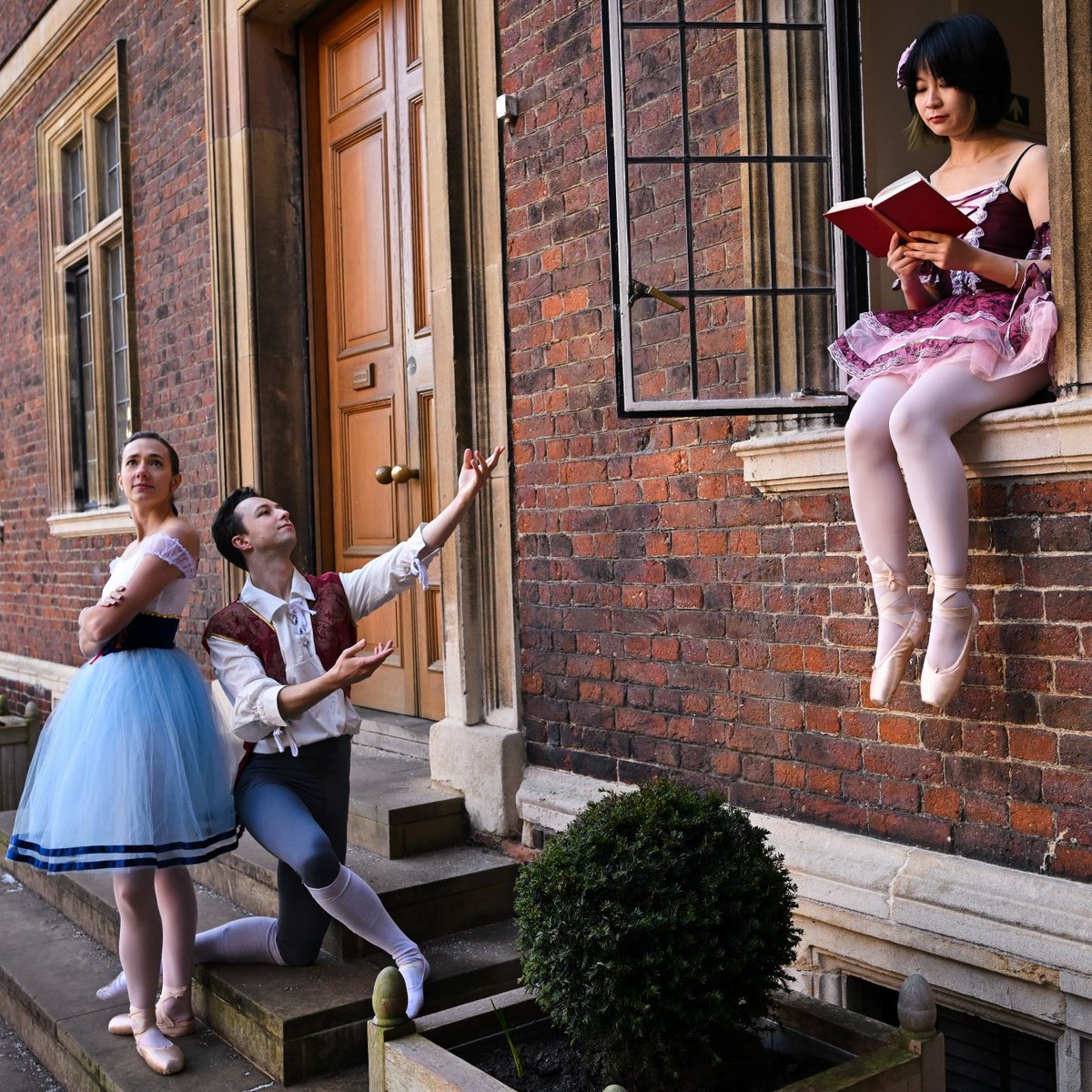 Catz_Cambridge's tweet photo. We were pleased to welcome Cambridge University Ballet Club as they prepare for a new production of Coppélia. Their president is our own Pin Yu Chew (2017, Nat Sci) so we took the opportunity to interview her about the show: https://t.co/aEmL7j0FW1 (📸: Tom Attridge Photography) https://t.co/NCXgCnxpi0