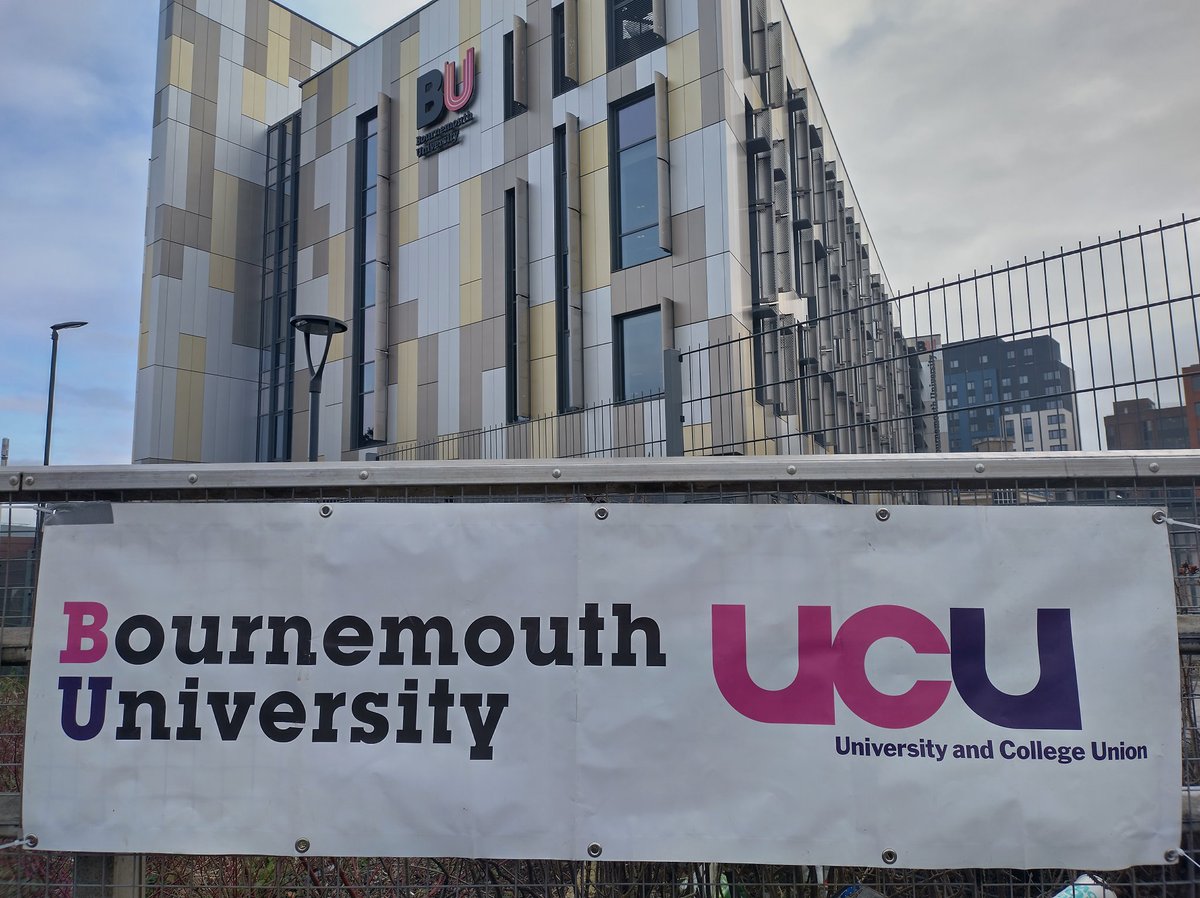 UCUBU's tweet photo. #ucuRISING #EnoughlsEnough @bournemouthuni https://t.co/pUCQfoiMVX