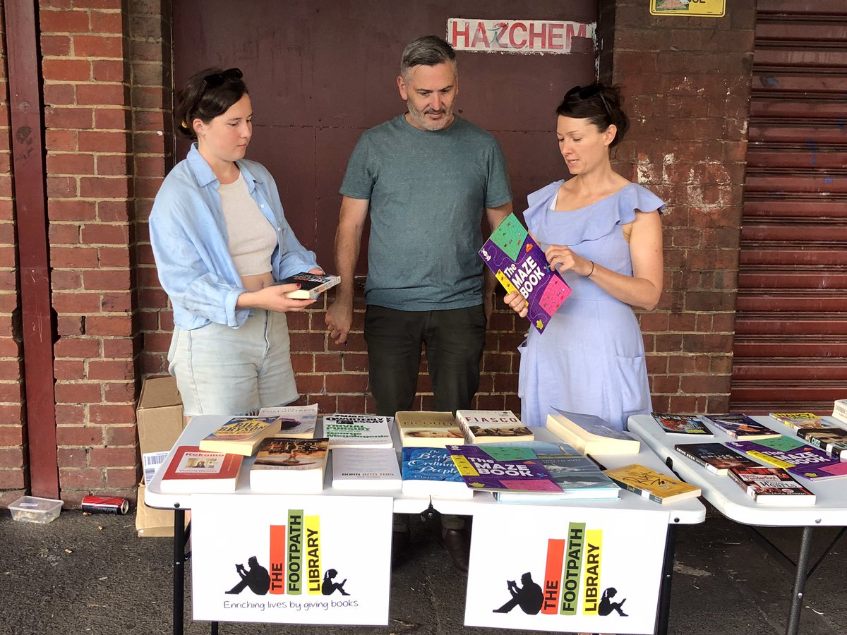 JennyMacaffer's tweet photo. Out tonight with dedicated @FootpathLib vols in Melbourne - talking about reading and writing with people living rough and on the streets #footpathliteracy #LearningChangesLives. Everyone has a story. @AdultLearningAu https://t.co/VZ8ds4cZ8H