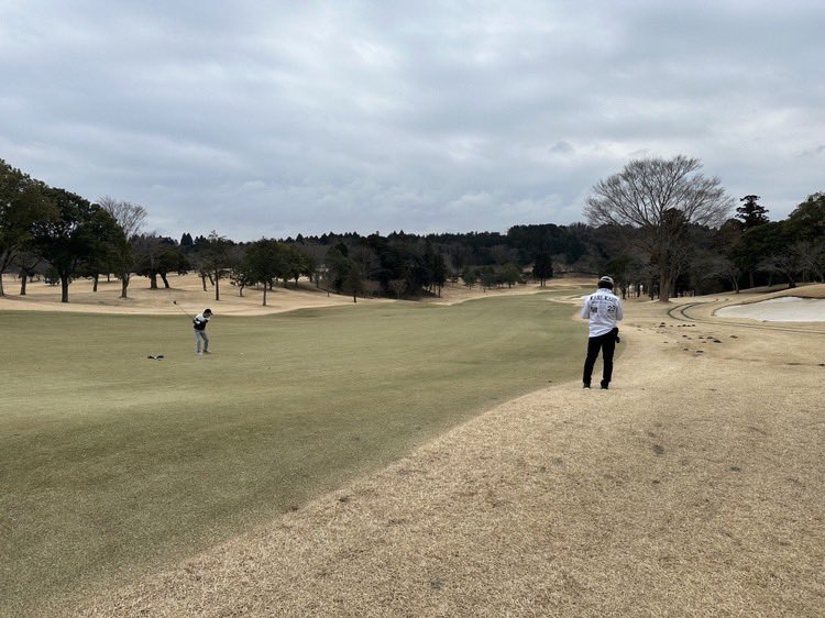 EDGE_CONNECT_'s tweet photo. こんばんは！！！
本日も1日、お疲れ様でした✨
昨日のゴルフ会の様子です⛳💞
寒い中、ラウンドお疲れ様でした！！！
それではまた明日👋
#企業公式がお疲れ様を言い合う 
#企業公式相互フォロー 
#企業公式冬のフォロー祭り 
#ゴルフ好きと繋がりたい https://t.co/HaFGHkQMf2