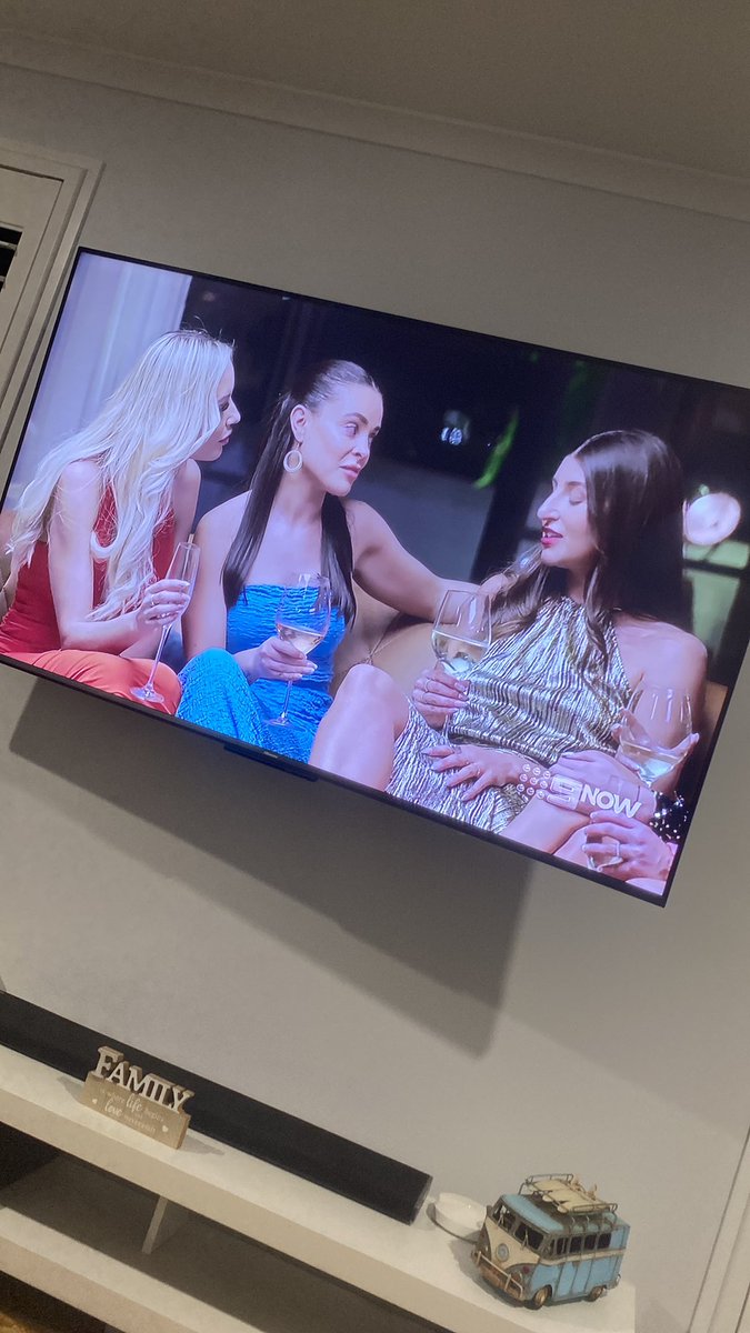 Damisnoe's tweet image. I’ve never yelled at the television…until I started watching MAFS! @MarriedAU #MAFS @Channel9