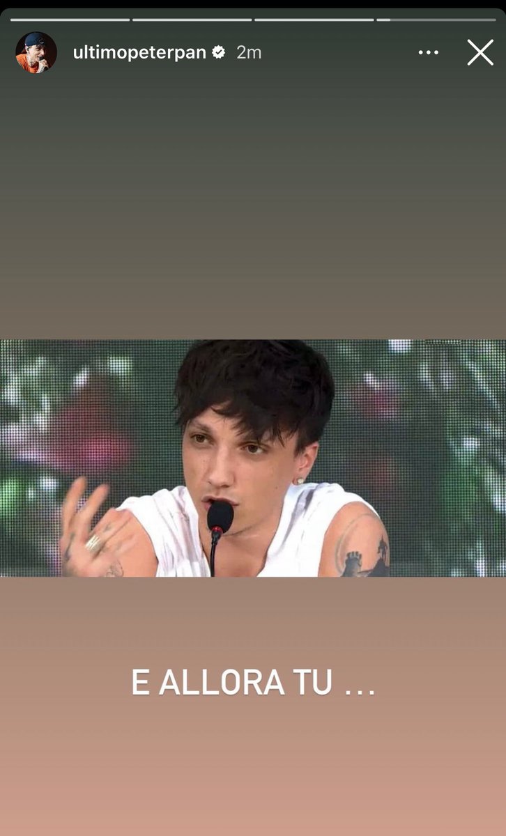 Raaci26's tweet photo. MORTA 💀
Come non amarlo HAHAHAHAHA 
#Sanremo2023 https://t.co/F8sNNphpYc