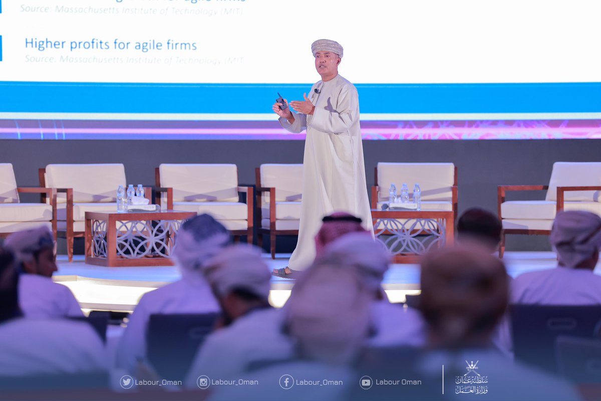 Labour_OMAN's tweet photo. يواصل #مؤتمر_أوشرم السادس أعماله التي تهدف إلى صناعة الأفكار الجديدة لتطوير قطاع الموارد البشرية وما يحتاجه هذا القطاع من دعم مستمر لمواكبة التطور الذي يشهده العالم بأسره.

#وزارة_العمل https://t.co/VSoQ9cjMlp