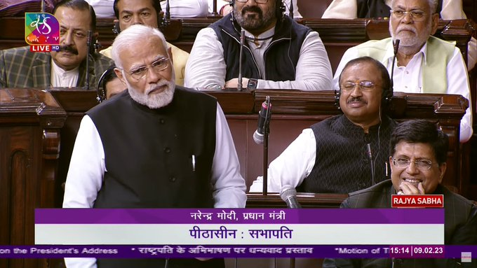 ANI's tweet photo. Some had problems with names of schemes of govt &amp; Sanskrit words in the names. I read in a report that 600 govt schemes were in the Gandhi-Nehru family's name...I don't understand why people from their generation don't keep Nehru as their surname, what's the fear &amp; shame?:PM Modi https://t.co/Qd9bLP2Tu2