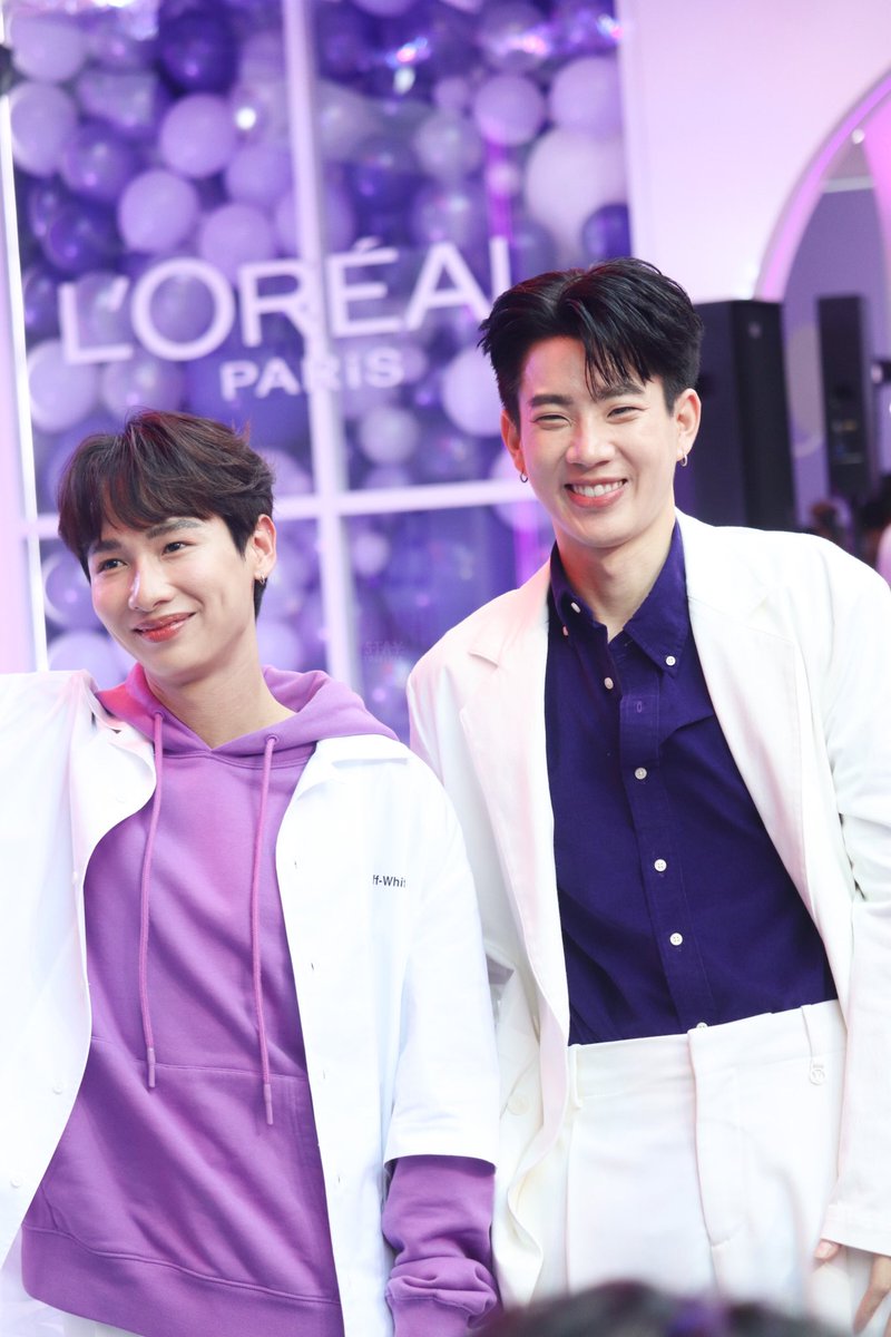 StaytOGether_09's tweet photo. พี่ๆมองกล้องหน่อยครับ 🤪💖🫠 @AtthaphanP @off_tumcial 
#LOrealHOHxOffGun #ออฟกัน https://t.co/KVCCg7DYq2