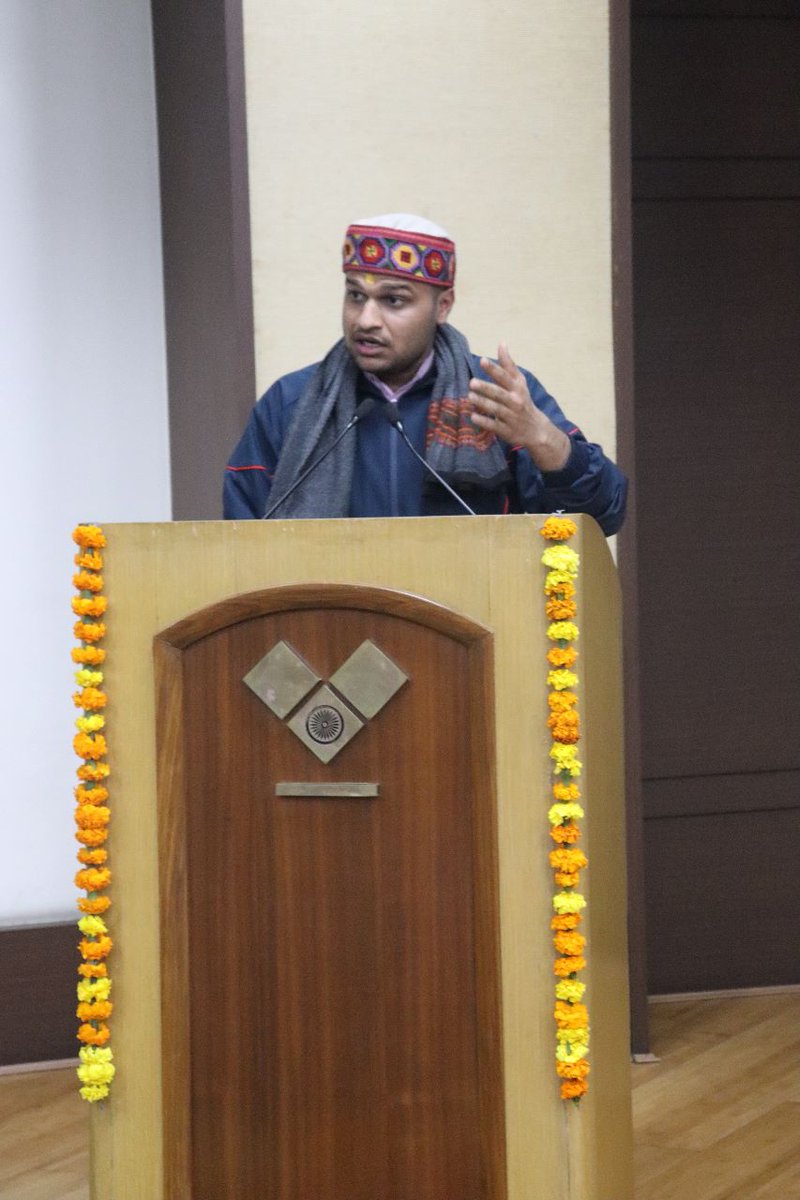 nikhilyogi_'s tweet photo. On 5th February ,2023 Vivekananda Kendra Delhi Branch launched its annual Youth Program  "Young India :Know Thyself" - Season 7. More than 300 Students and Faculty members of Delhi participated in the program. @yikt2020 https://t.co/YDzJWbVOOX