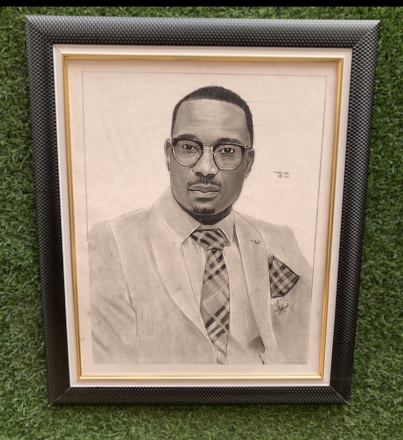 <a href="/bod_republic/">B.O.D</a> That one too dey 😂😂

I make pencil portrait of any sizes kindly patronise me and retweet my hustle