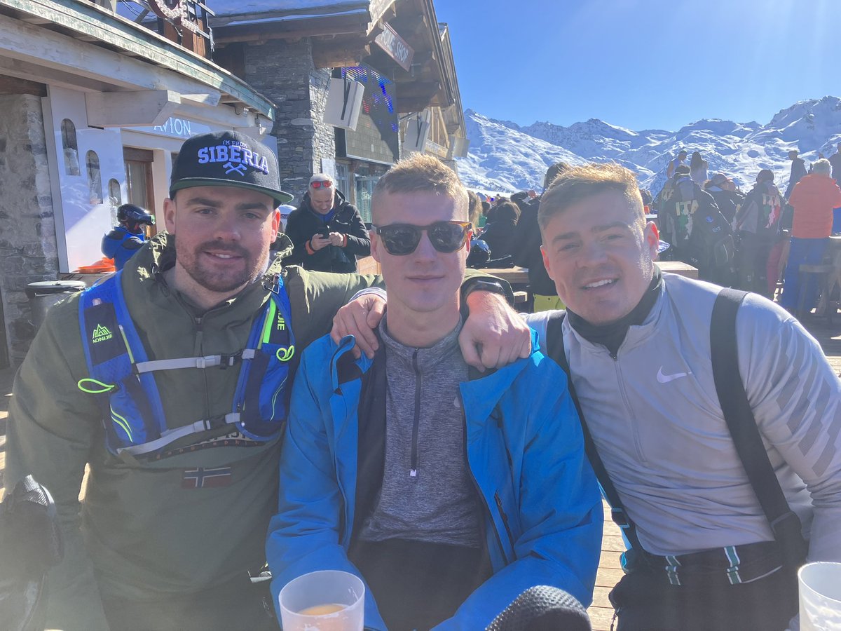 3Vallees_france's tweet photo. Thanks to our #3Vaddicts for today's #PhotosdeFans taken by @EUSKADI1807 @StevieStaines @Paulre177y 
#Les3Vallees #InfiniteMountainExperiences https://t.co/vvLsk3kAv2