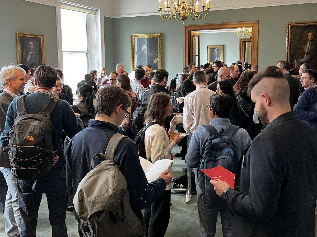 Thrilled to be speaking at the @royalsociety #MeetingOfMinds conference today with other #ResearchFellows learning about all the invative science being performed🔬🧬🥼🧪