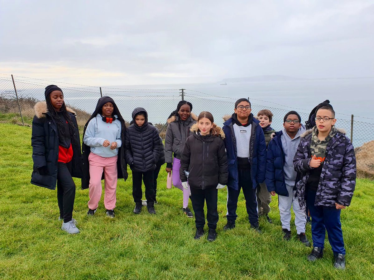 woodberrydownN4's tweet image. We are off to comb the beach for treasure in #OsmingtonBay this morning. It’s a cloudy start to the day at #PGL for the #NWFed #WoodberryDown #Year6 group!