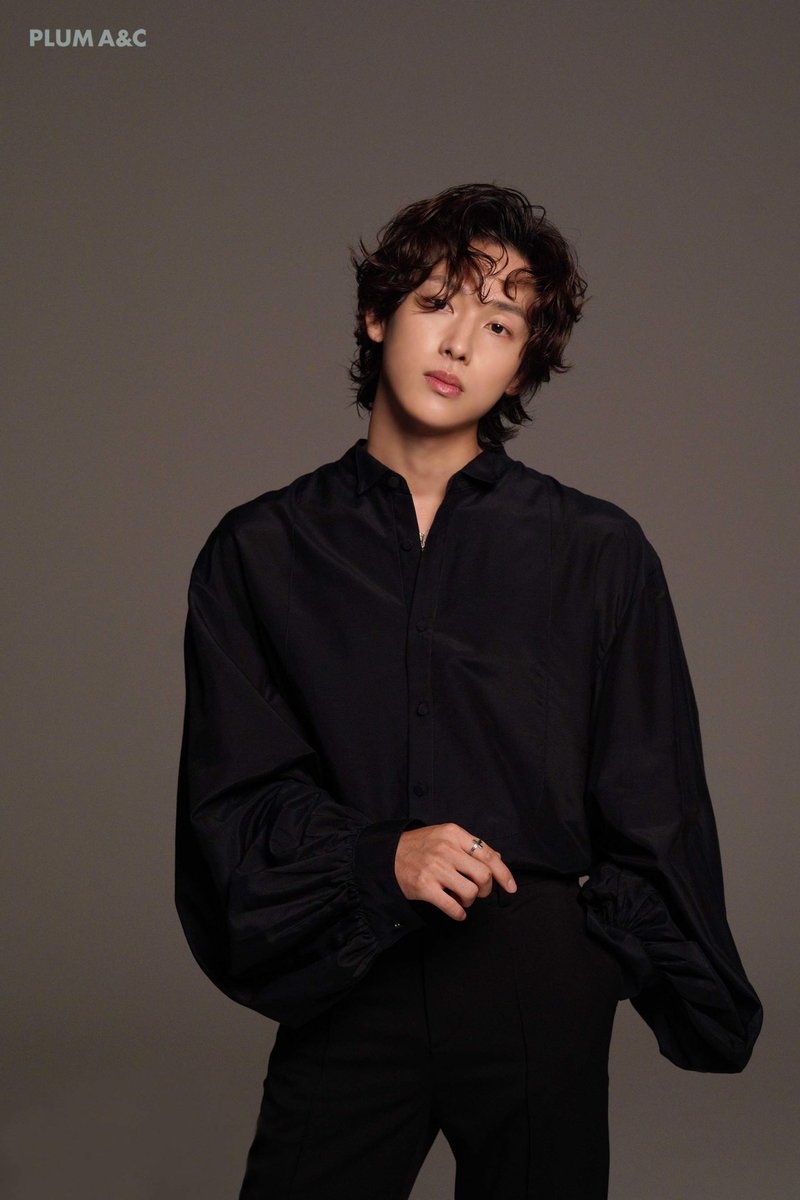 mdramagirl's tweet photo. [Thread #1semaine1actrice #1semaine1acteur #1week1actress #1week1actor]
▪️ #ImSiWan (#임시완). https://t.co/Pnkrf4LvAx