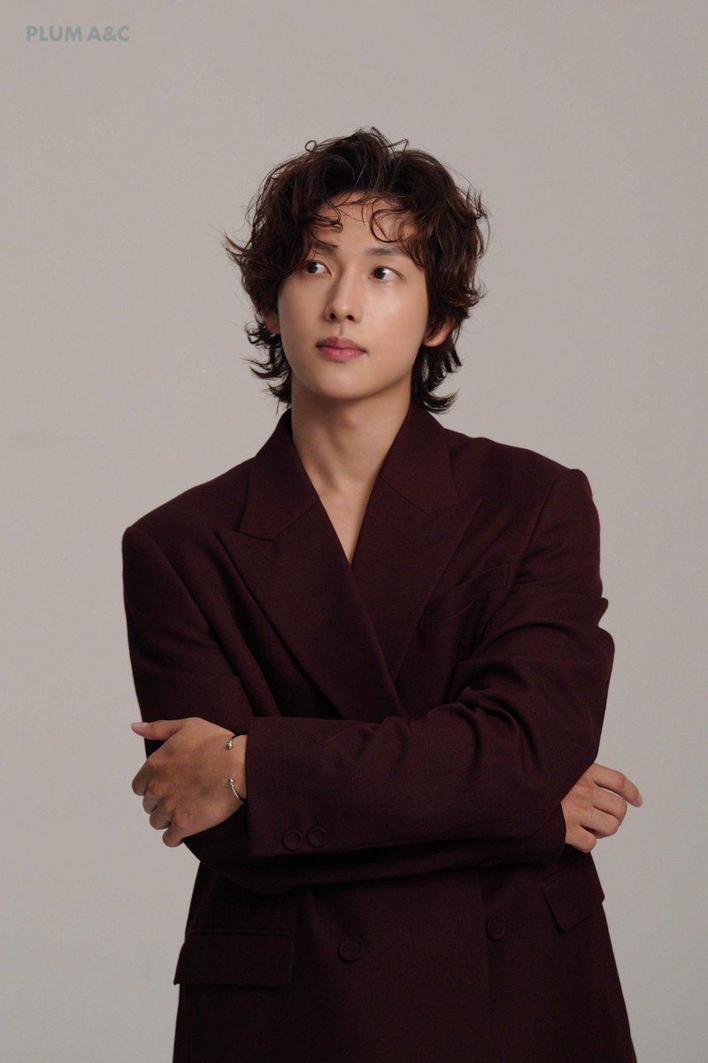 mdramagirl's tweet photo. [Thread #1semaine1actrice #1semaine1acteur #1week1actress #1week1actor]
▪️ #ImSiWan (#임시완). https://t.co/Pnkrf4LvAx
