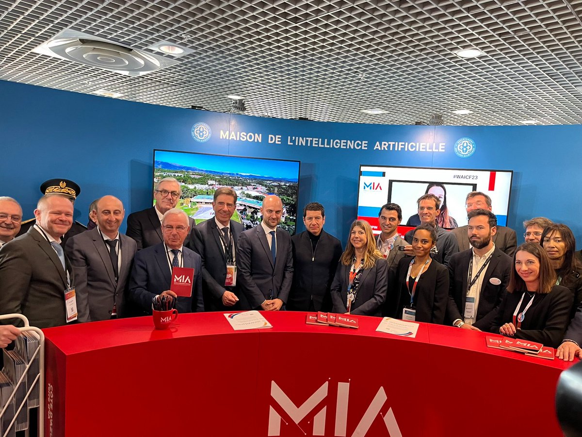 JpSavarino's tweet photo. 🗨 Les entreprises se préparent à une transformation de leurs organisations et de leurs métiers #IA
@CCIcotedazur est partenaire du projet @Maison_IA au côté du Président @ca_ginesy pour favoriser le développement de technologies innovantes au bénéfice des entreprises.

#WAICF23 https://t.co/laOEjmTJKX