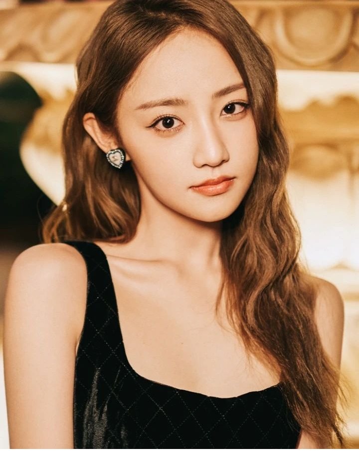 mdramagirl's tweet photo. [Thread #1semaine1actrice #1semaine1acteur #1week1actress #1week1actor]
▪️ #WuJiayi (#吴佳怡). https://t.co/D3ETR977yn