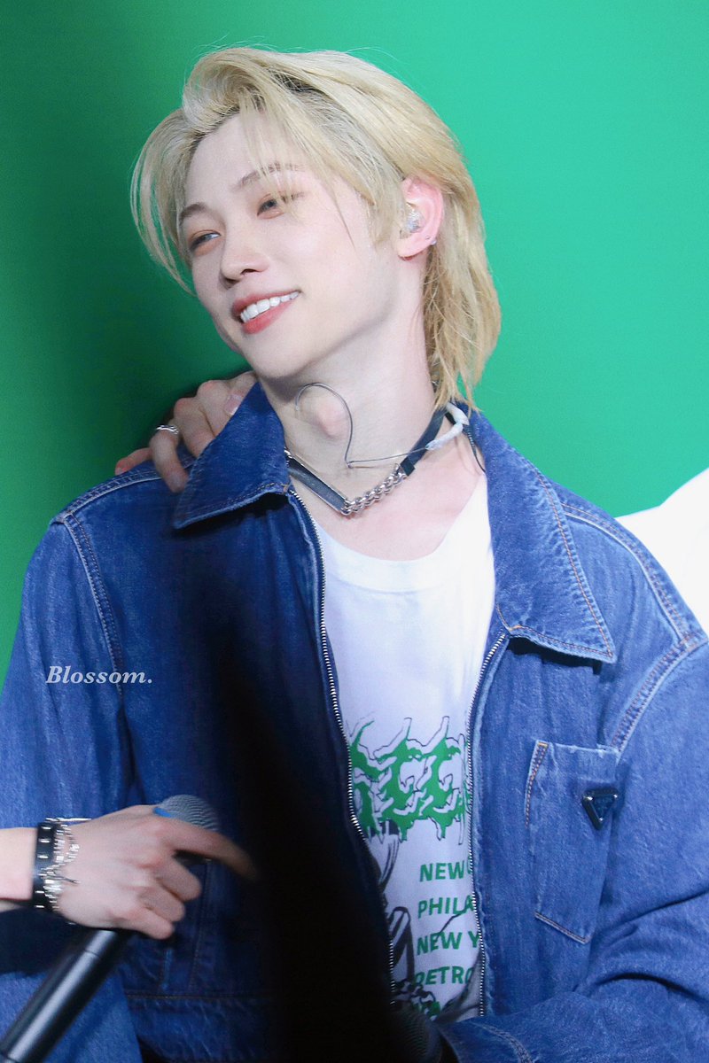 Blossom_0915's tweet photo. 💙💙💙💙💙💙💙💙

#StrayKids #스트레이키즈 #Felix #필릭스 https://t.co/bFQMFHCkvw