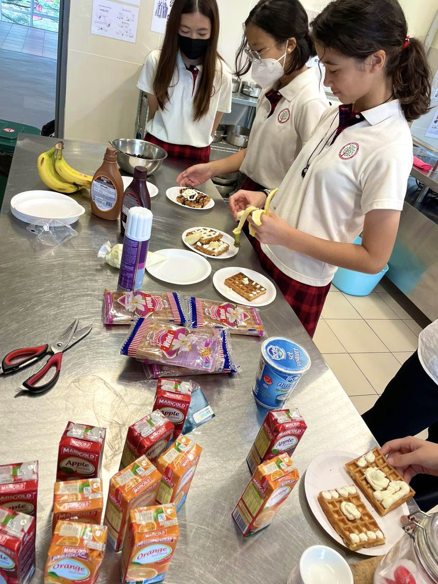 DaniMAEGrego's tweet image. Today we celebrated our third Kindness Rewards Breakfast. Year 7’s were nominated by their maths teachers for demonstrating exceptional kindness. @HELPISKL #his_learning #his #kindness