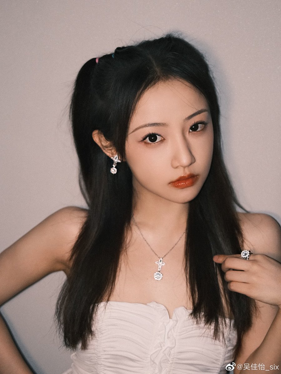 mdramagirl's tweet photo. [Thread #1semaine1actrice #1semaine1acteur #1week1actress #1week1actor]
▪️ #WuJiayi (#吴佳怡). https://t.co/3slfnliqvj