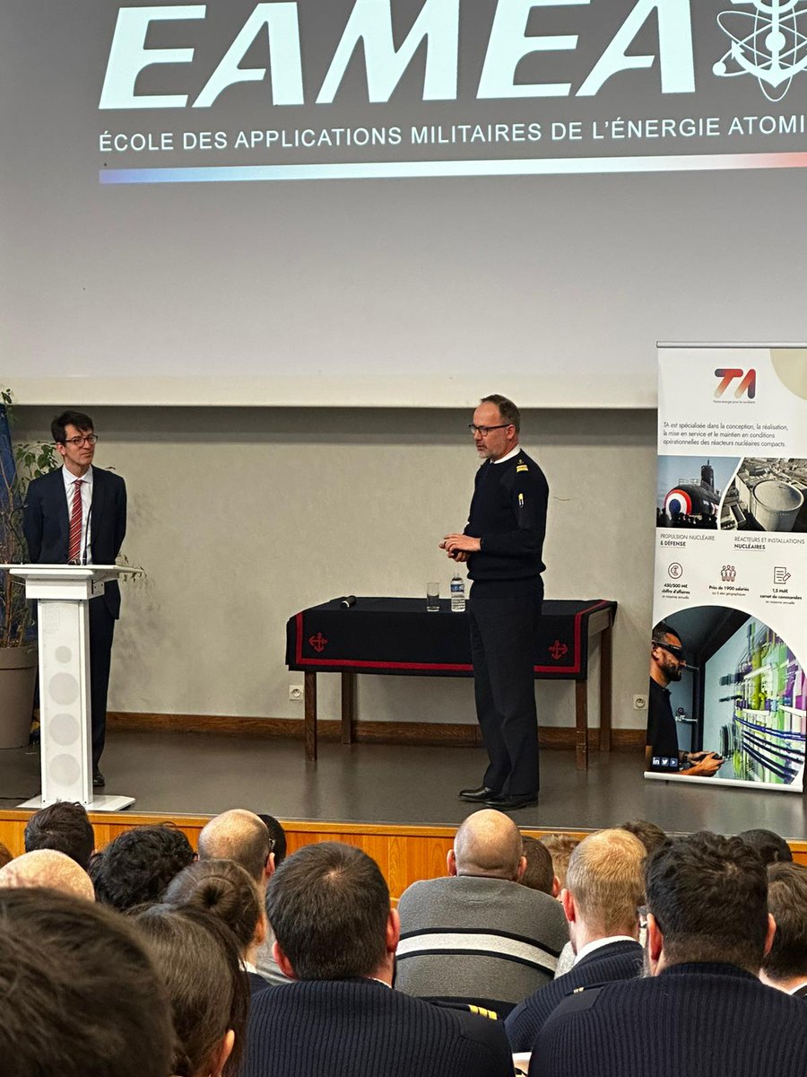 Technicatome's tweet image. [#conférence] Loïc Rocard, PDG de @TechnicAtome, a animé une conférence à l'#EAMEA, École des applications militaires de l'énergie atomique

➡️ #TA, c'est 50 ans d'histoire au service de la propulsion nucléaire pour les navires de la @MarineNationale