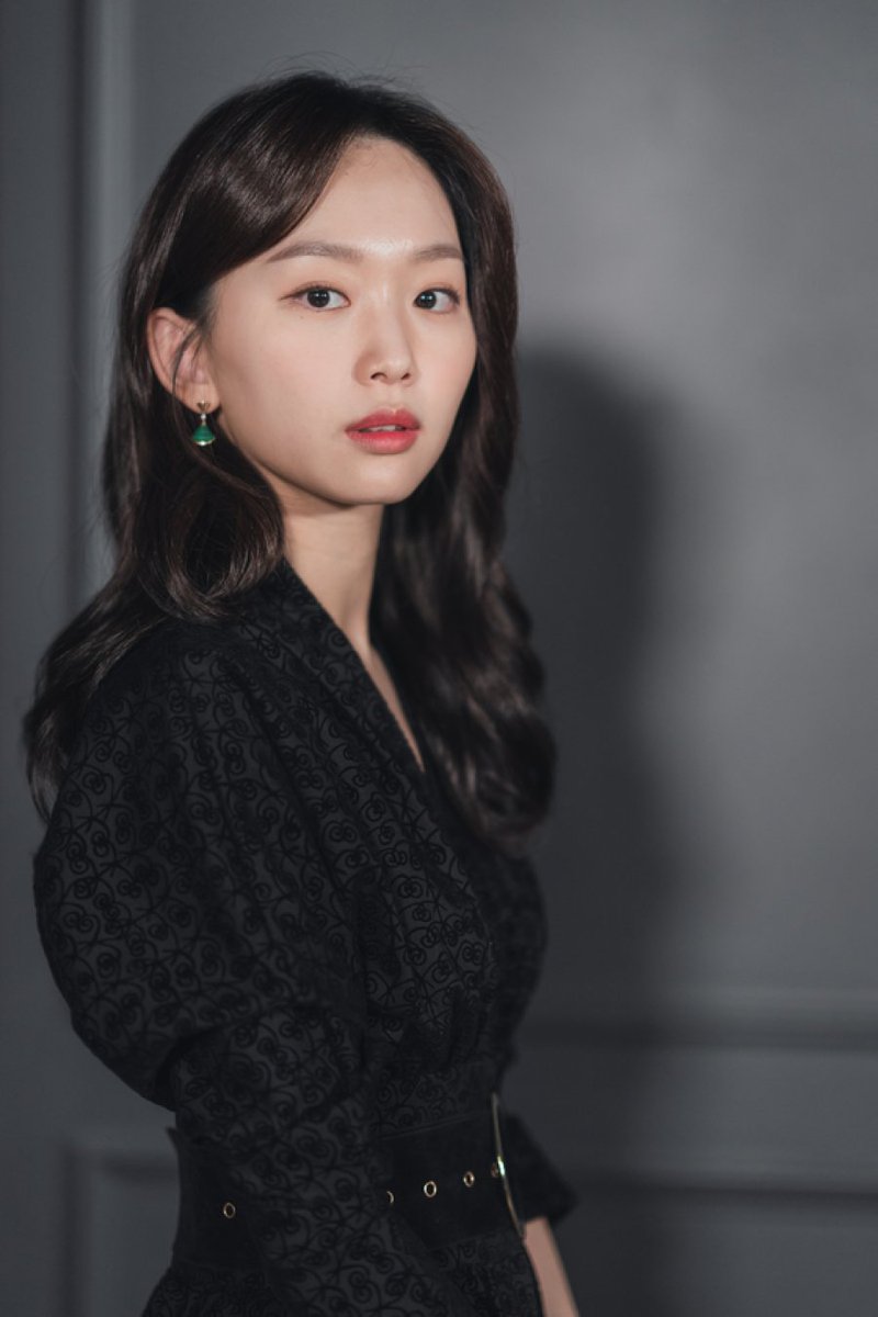 #JinKiJoo confirmed cast as female lead for upcoming #SongKangHo's debut drama #UncleSamsik along with #Byunyohan #LeeKyuHyung #SroHyunWoo #OhSeungHoon.
She will play as Joo Yeo Jin.

Naver