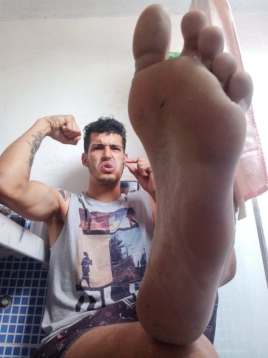 GiantVictor49's tweet photo. @meninojack_87 Pezao 49
2.08 altura, master , Podolatra https://t.co/1OHXtfTuk2
