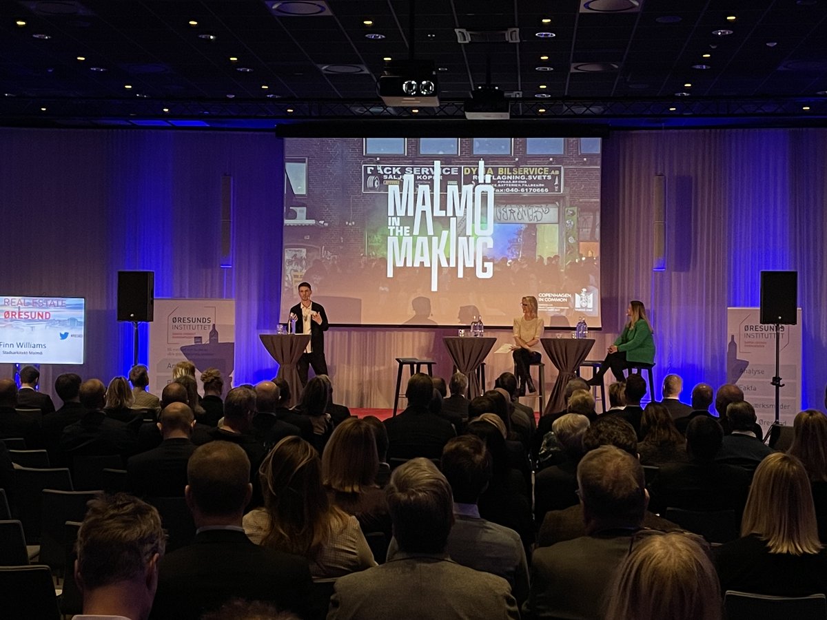 oresundsinst's tweet photo. "I Malmö Àr vi intresserade av att diskutera vÄra skillnader och hur vi kan bli bÀttre" sÀger Williams, som nyligen utsÄgs till Sveriges mÀktigaste inom design och arkitektur av tidskriften Rum för sitt arbete med social hÄllbarhet i stadsplaneringen #hÄllbarhet #stadsplanering https://t.co/Ce2pUZFIGj