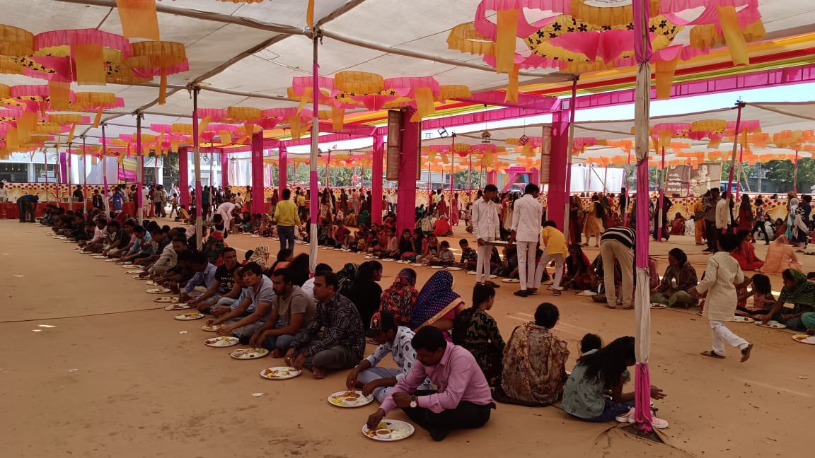 maltibenbjp's tweet photo. આજ રોજ પરમ પૂજ્ય શ્રી ધણીમાતંગ દેવ ની જન્મજયંતિ મહોત્સવ નિમિતે શ્રી ગણેશનગર મહેશ્વરી સમાજ મધ્યે હાજરી આપી. #dhanimatangdev #janmjayanti https://t.co/Z5JYYNEI5u