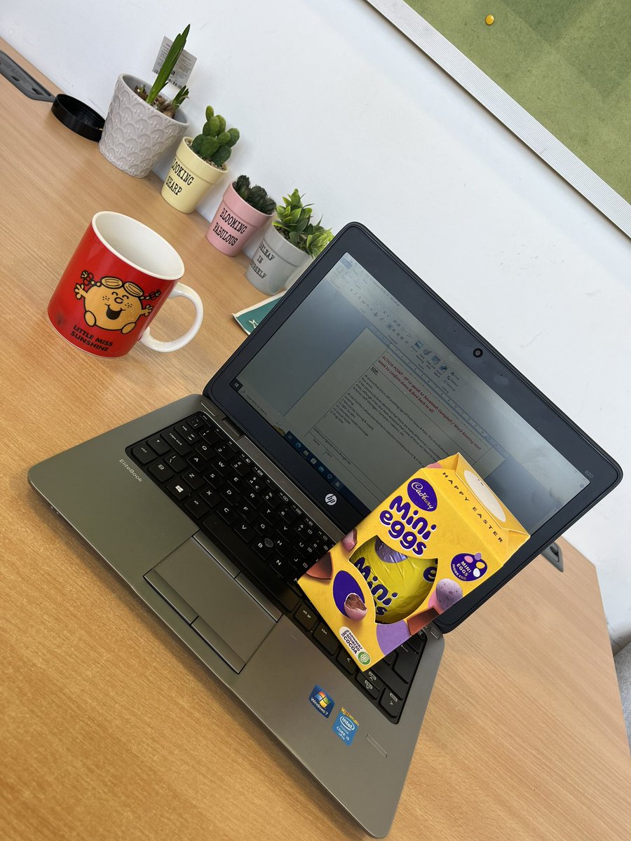 burylifesavers's tweet photo. An early start for me, trying to get the minutes from last weeks steering group typed up before we head out to supply #NALOXONE. Paul has just made my morning by bringing me an Easter egg. That’s my elevenses sorted! 😆 #teamworkmakesthedreamwork https://t.co/zCsgS5BBJE