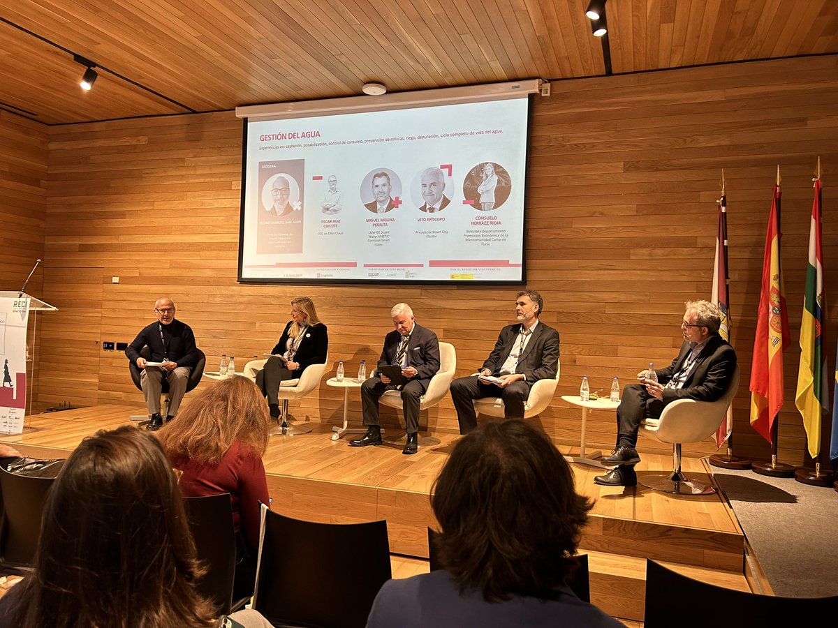 jserpac82's tweet photo. Apoyando a la @RedRECI. Porque un futuro más circular pasa por una gestión municipal basada en los datos y la tecnología. https://t.co/ifw5hHfout