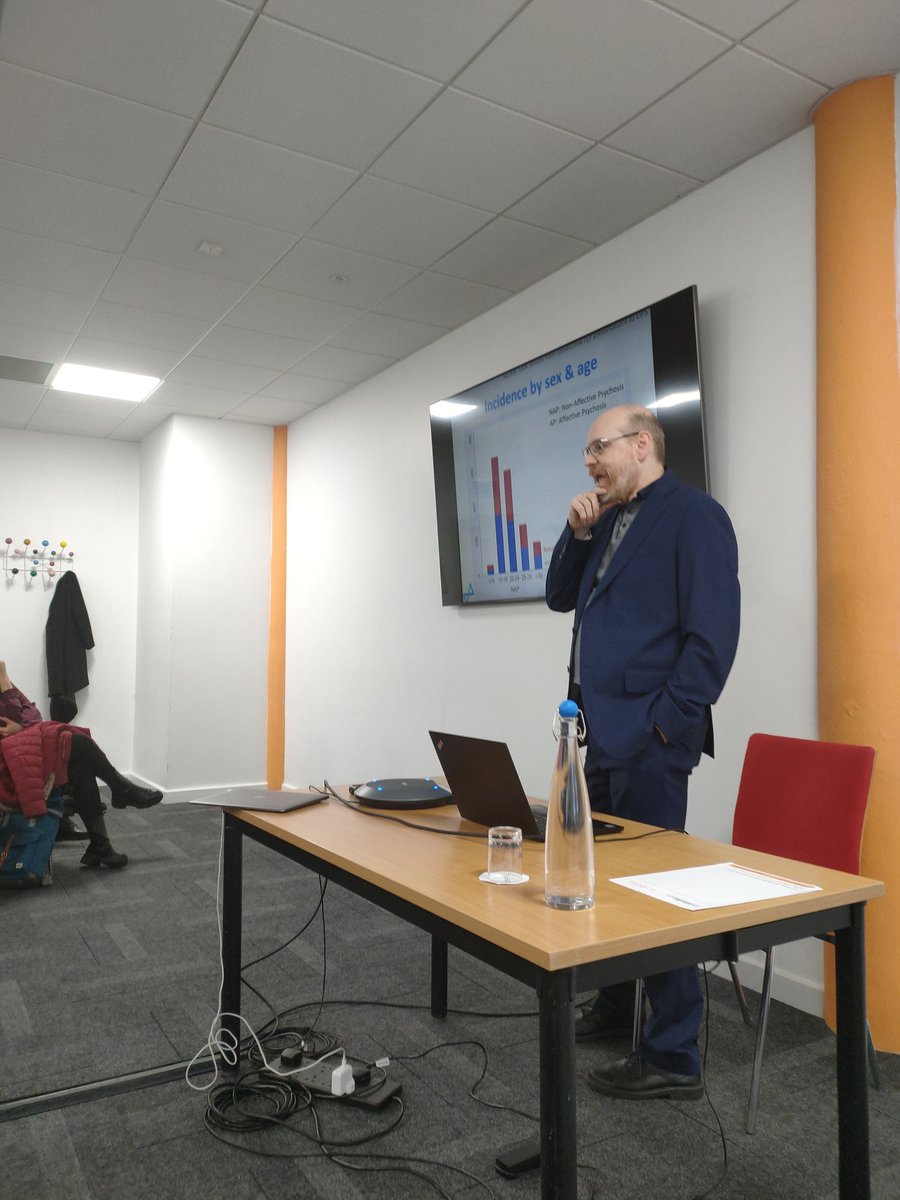 Dr Richard Drake, Co-Chief Investigator of ADEPP presenting stuff we know from FEP #adeppinvestigatormeeting #mentalhealthresearch #FEP