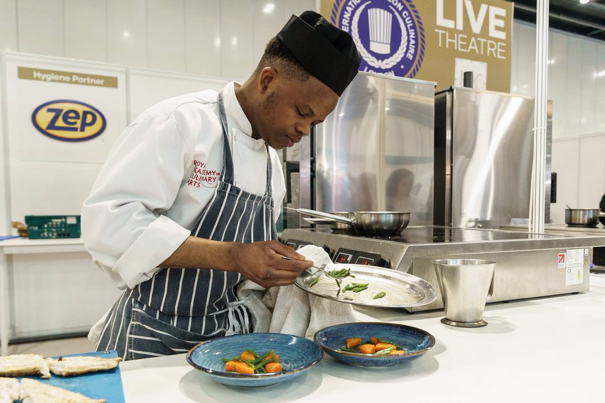SalonCulinaire's tweet photo. Spotlight on ... The Apprentice Challenge, sponsored by @HITTraining
Taking place at #salonculinaire 2023, this challenge is open to any #chef currently undergoing an #apprenticeship.
Get your entries in by Friday 17th February - https://t.co/vt8OrDUSJ6
#chef #chefcomp https://t.co/CyxrpeUZNM
