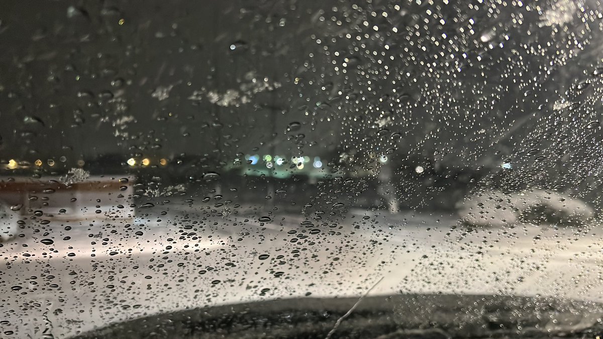 Dan66012's tweet photo. No school today in USD 204. It looks like snow but it acts like ice.  Very slick underneath.  Be careful. https://t.co/69nukxR9tI