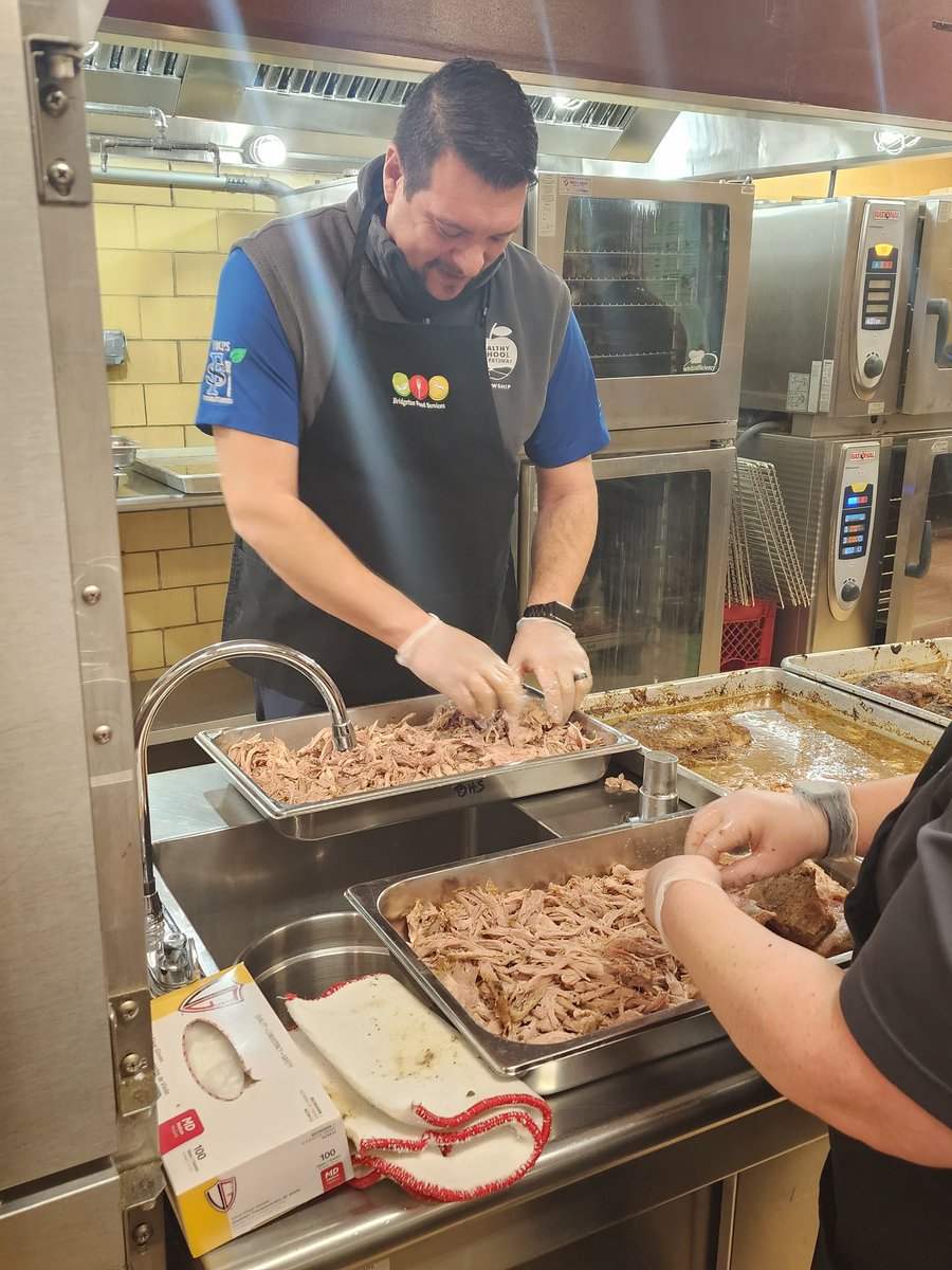 Today our Fellows from the @ChefAnnFnd helped prep the pork carnitas at BHS and enjoyed the horchata recipe from our @FoodCorps Service Member JayZ! These are strong partnerships that will improve @SchoolLunch #realschoolfood #KeepPushing