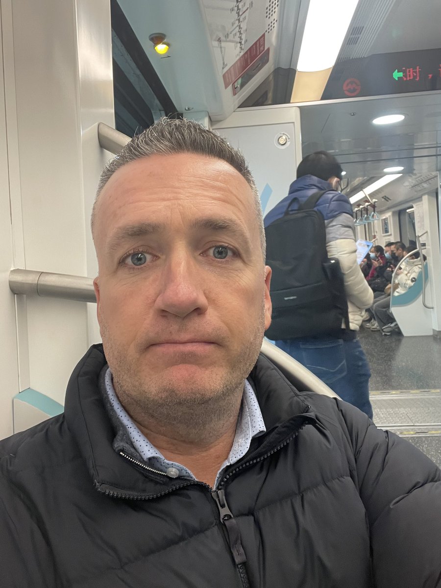 First time in probably two years that I have ridden the metro in #shanghai without a mask, and nobody said a word. I hope to never have to wear one again (wishful thinking, I know). I feel like this is officially the end of #ZeroCovid for me. 👏