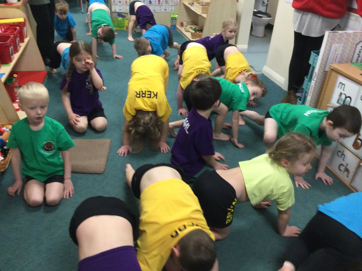 WMPrimaryF2's tweet photo. We couldn’t use the hall today for PE so we managed to do some exercises in the classroom. We even managed to get our heart rates up!#superexercising https://t.co/ZpqZPkW3cy