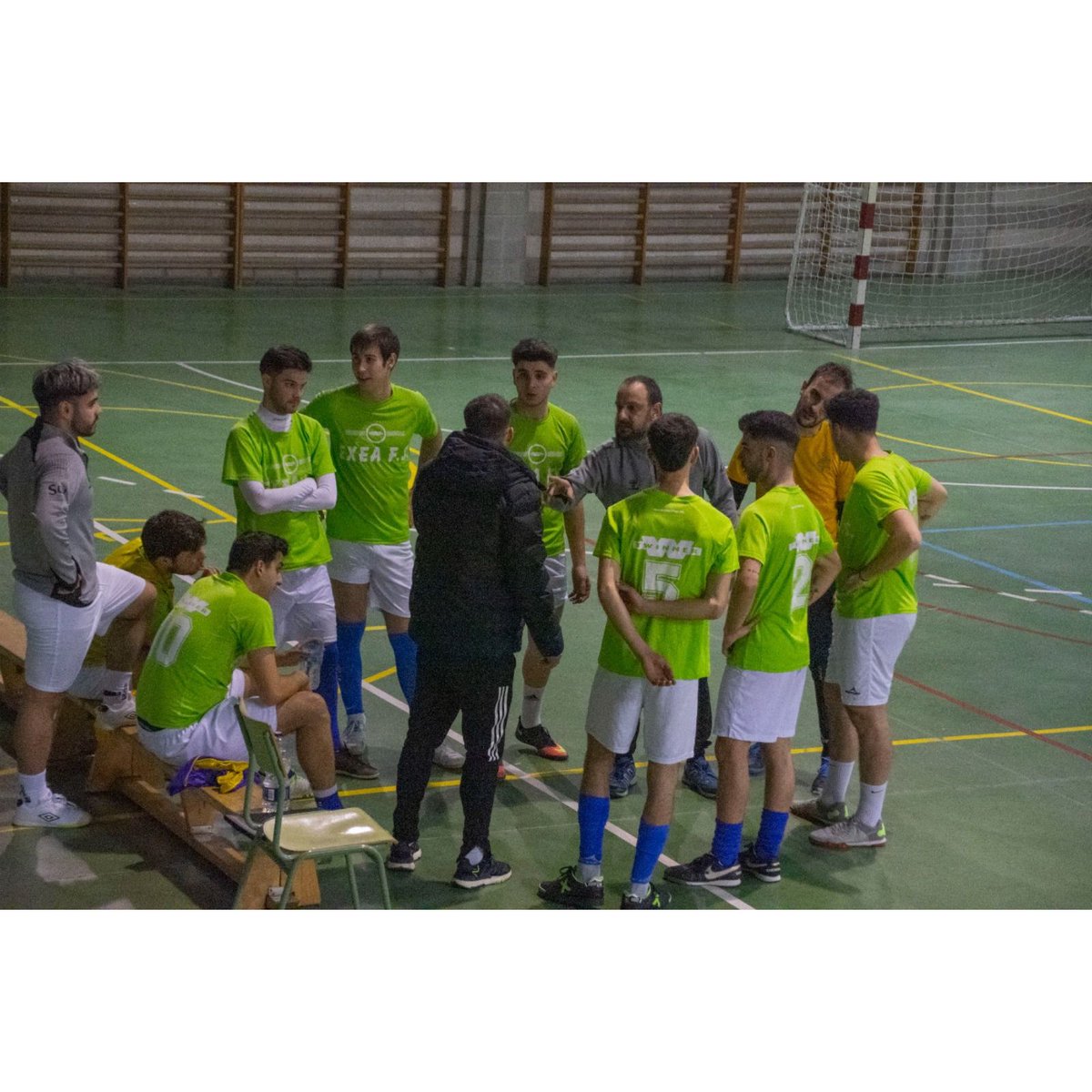 ExeaFS's tweet photo. Horarios del fin de semana. 
1ª Senior Provincial. Jornada 13.
📆 Sábado 11 de febrero.
⏰️ 17:30.
🆚️ @LaLlanaFS
🏟 Pabellon de Ejea.
Llega el derbi, partido marcado en el calendario. En busca de hacer bueno el punto conseguido en casa del líder y poder meter presión. https://t.co/yQDm7Xf3OW