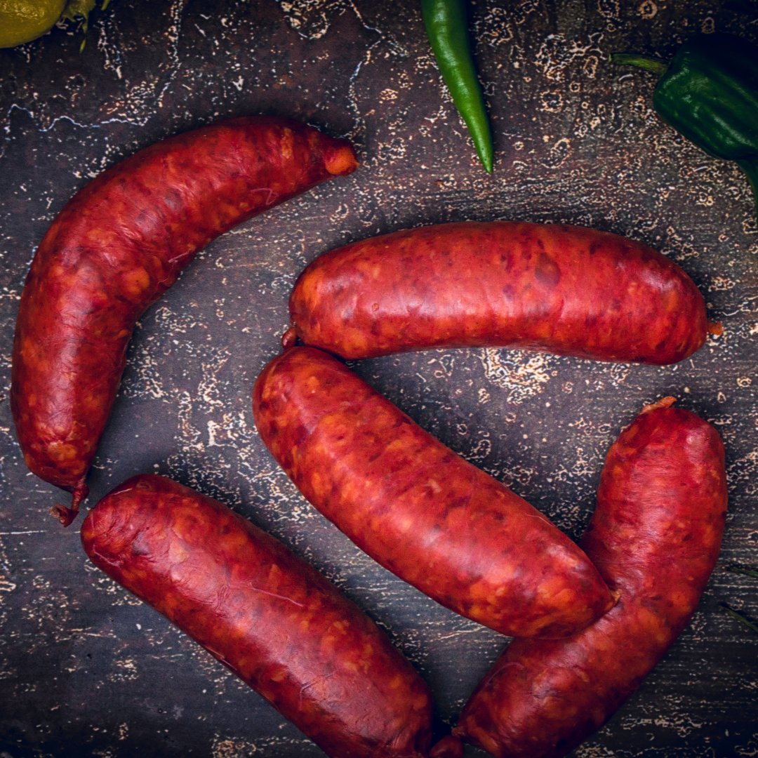 ChistorraNav's tweet photo. Gure txorizoa txerri-haragirik nobleenarekin egina dago, xehatu, oratu eta piperrautsarekin, gatzarekin eta espeziekin marinatuta.

Zer zain zaude probatzeko? 🤔

https://t.co/hnUikjES5q https://t.co/lnBtNad2uS