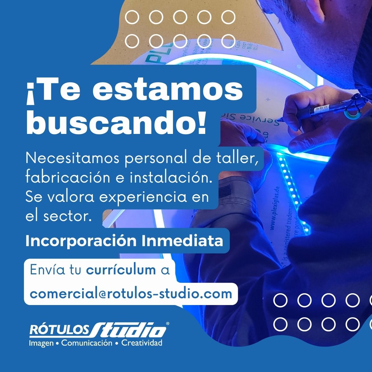 RotulosStudio's tweet image. ¡Estamos buscando personal!⚙️👷‍♂️👩‍🏭🌱Con muchas ganas de trabajar y crecer. Forma parte de nuestro equipo: taller, fabricación en instalación. Valoramos positivamente la experiencia en el sector. Incorporación inmediata al puesto. Envíanos tu CV a comercial@rotulos-studio.com