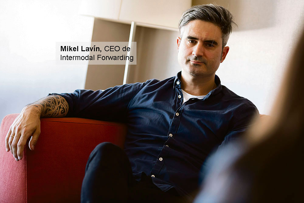 Estrategianet's tweet photo. 📰“Es necesario hacer más competitivo el transporte ferroviario”
Mikel Lavín, CEO de #IntermodalForwarding
https://t.co/HmpTKn1WA6 https://t.co/uFDhm2CE1J