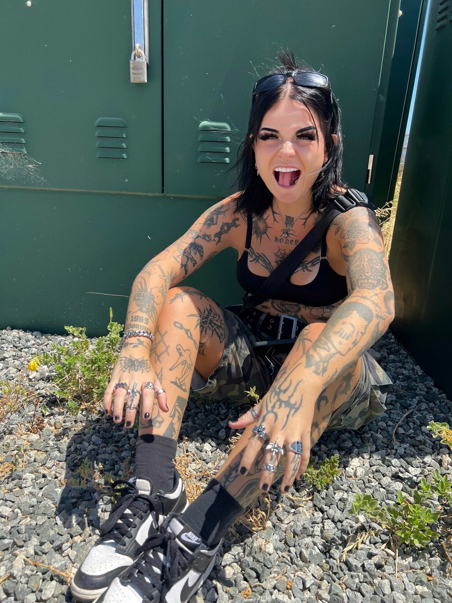 Paige 🖤 tweet media