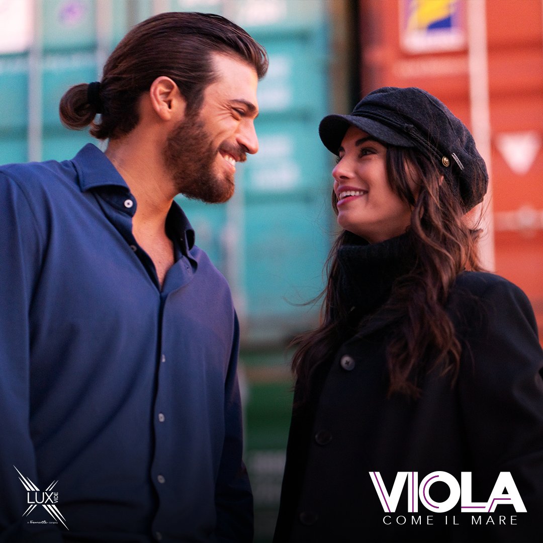Come resistere a due sorrisi così?

Francesca Chillemi e Can Yaman sono Viola Vitale e l'Ispettore Francesco Demir nella serie TV di successo di questo autunno #ViolaComeIlMare.