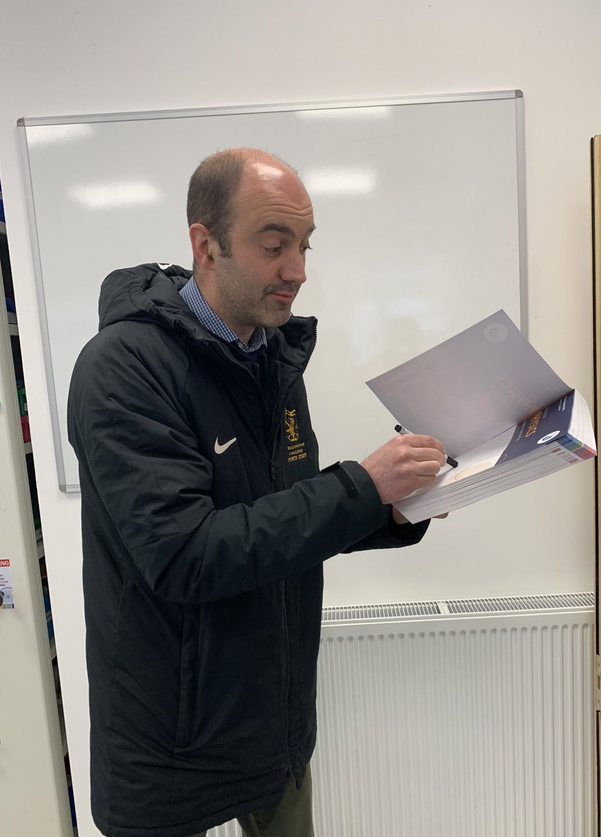 Welly_STE's tweet image. So proud of our colleague, Dr William Heathcote: co-author of the new IB Physics textbook for Oxford University Press @WellingtonUK #IBphysics