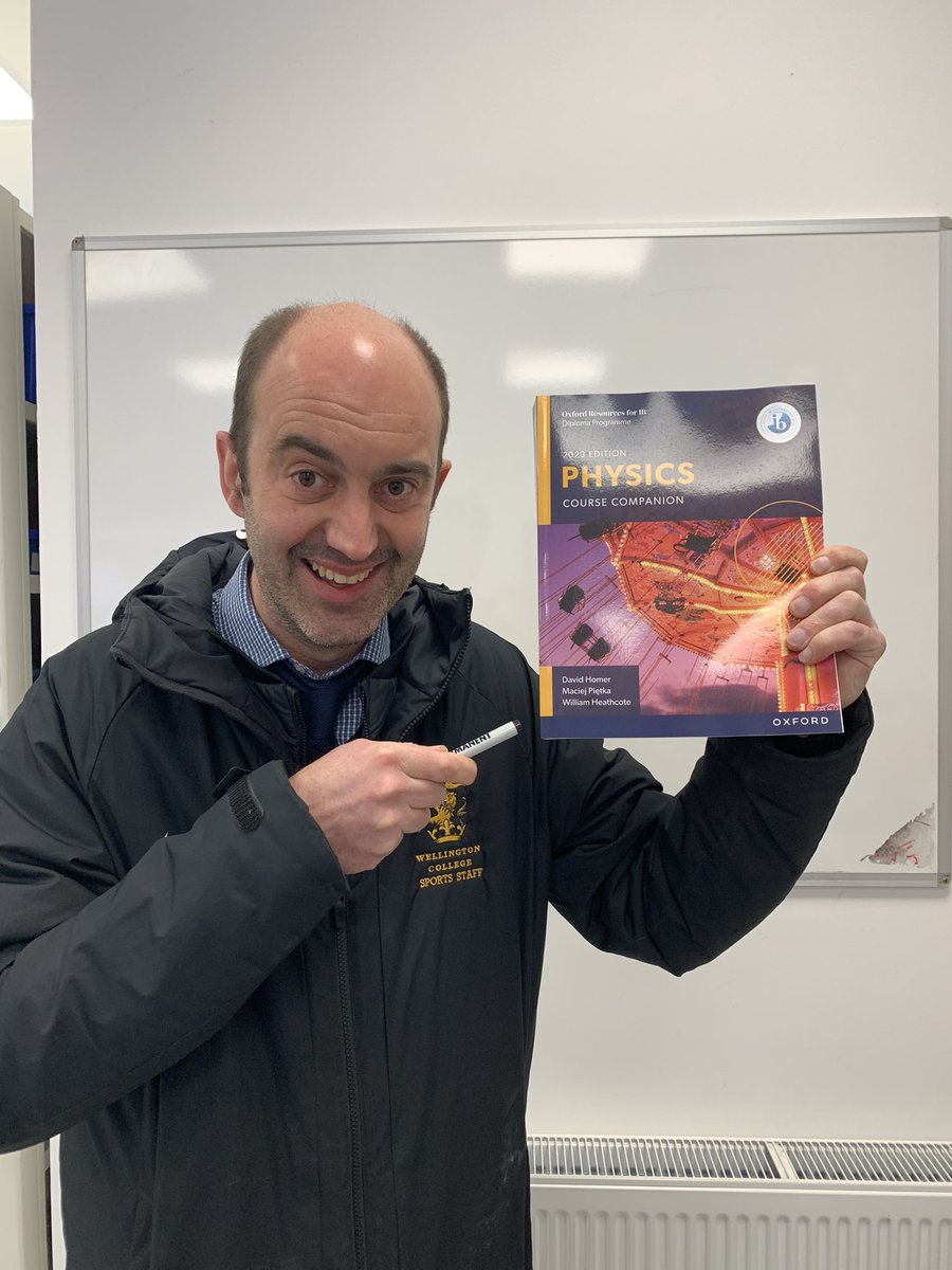 Welly_STE's tweet image. So proud of our colleague, Dr William Heathcote: co-author of the new IB Physics textbook for Oxford University Press @WellingtonUK #IBphysics