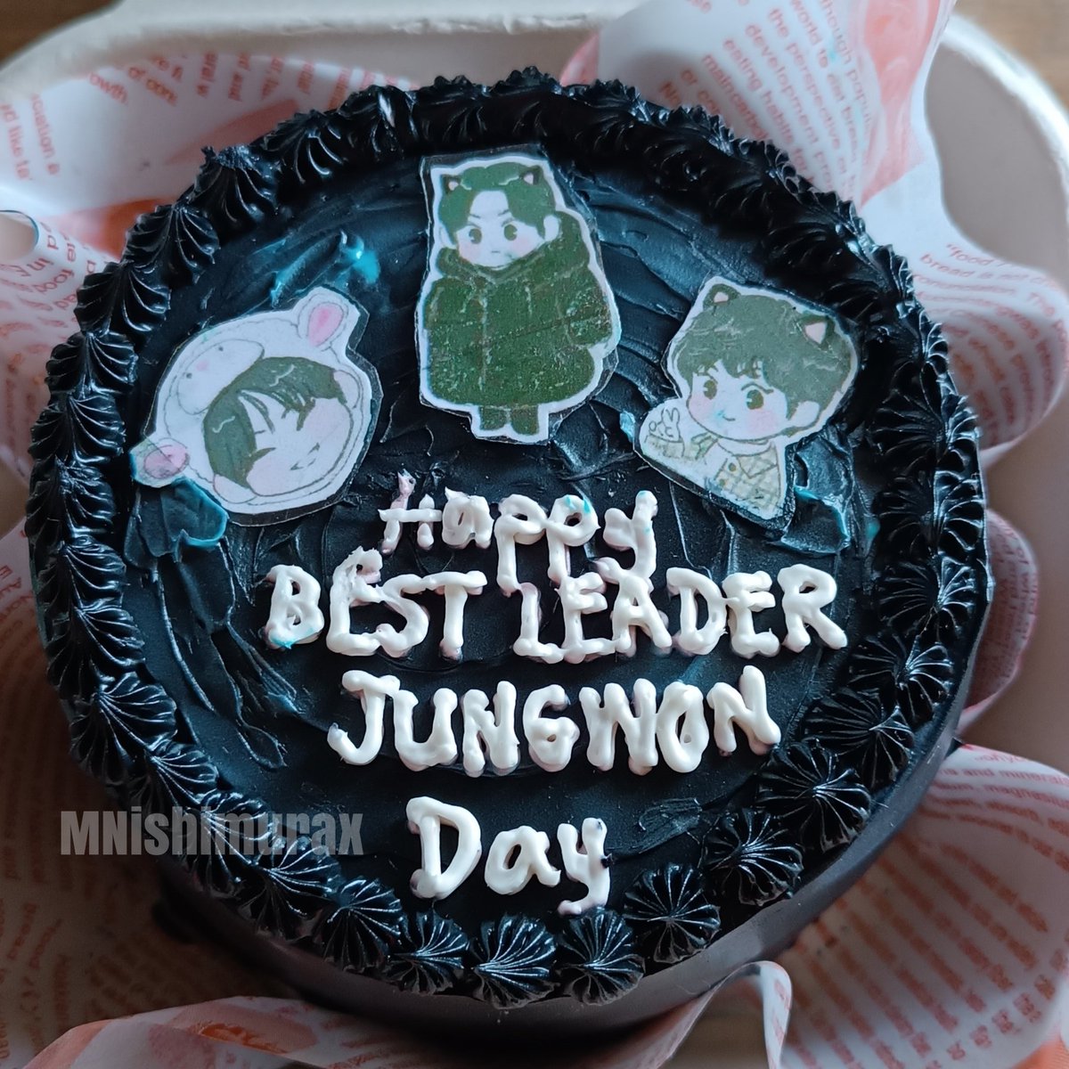 MNishimurax's tweet photo. Look at the cake that I ordered for our best leader, Yang Jungwon. 🥹

You deserve all of the love and you deserve the world, our Leader-nim! Happy twentyoi! Engene loves you so much! 🫶 #JungwonHappyBirthday https://t.co/FgbUrTTw7d