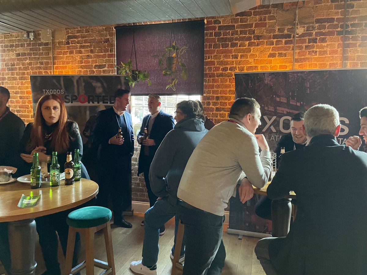 IGE_GamingExpo's tweet photo. Super meeting with @TXODDSOfficial at @ICE365Global at The Fox Bar!

Special greetings to Einar Knobel!!! Good luck for the next deal!

#txodds #icelondon2023 https://t.co/MV0QfxRYC6
