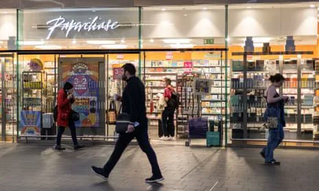 Tesco buys the Paperchase brand - but not shops <- so Paperchase will become an own-brand label and a 'pop-up' shop in larger Tesco stores theguardian.com/business/2023/…