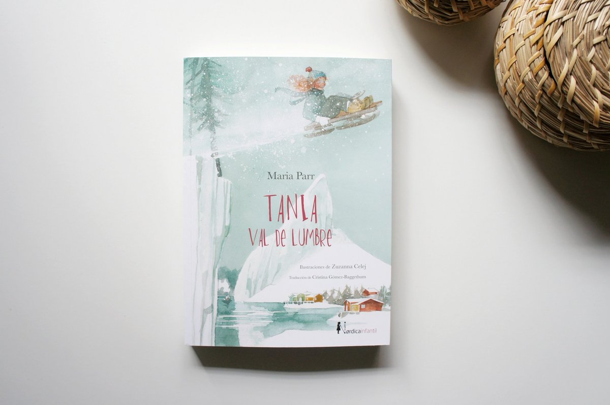 lectoraem88's tweet photo. #TaniaValdeLumbre de #MariaParr. Libro infantil (apto para ojos adultos, no hay que olvidar las joyitas que hay dentro de la categoría «infantil») que me cautivó de principio a fin. Me encantó Tania, su valle y lo que se nos cuenta en este precioso libro.
https://t.co/YKcR7OinML https://t.co/28C5gf54eX