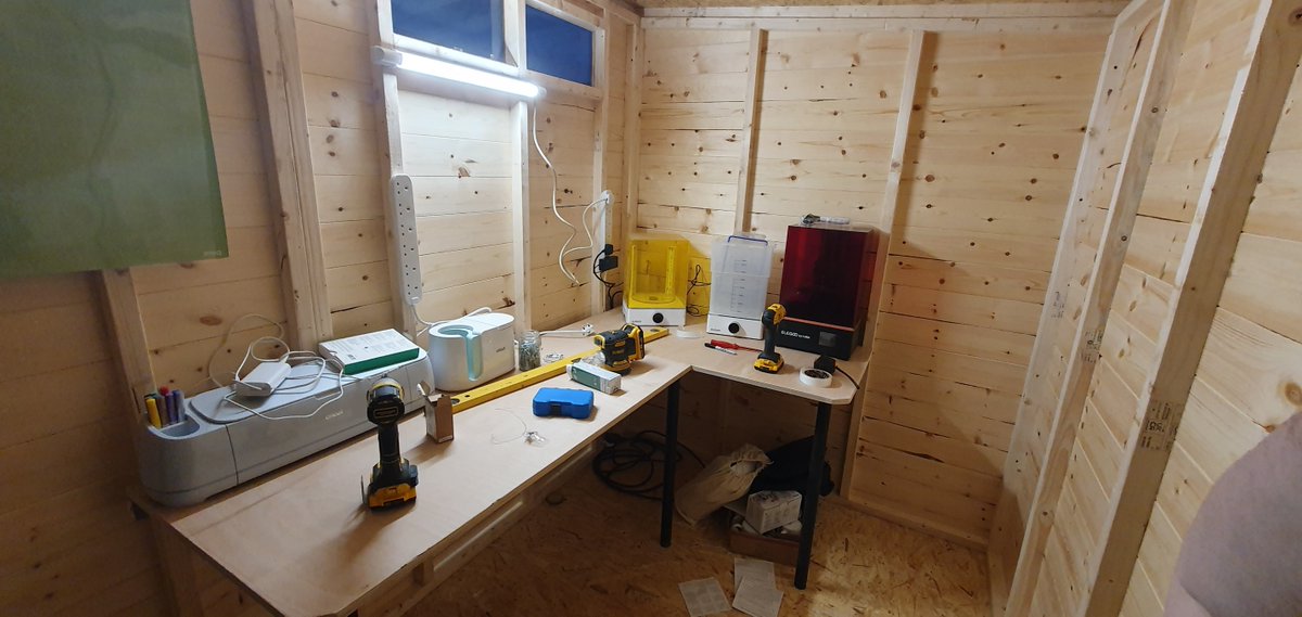 KenMidgleyCraft's tweet photo. Been busy over the last couple of days getting my new workshop up and running. Mainly for clean work so that leaves the messier hobbies in the garage. Managed to get desk built and a new sign for the door Nothing like a spot of self promotion... so even got myself a new cap. https://t.co/q33WCQ3BTB