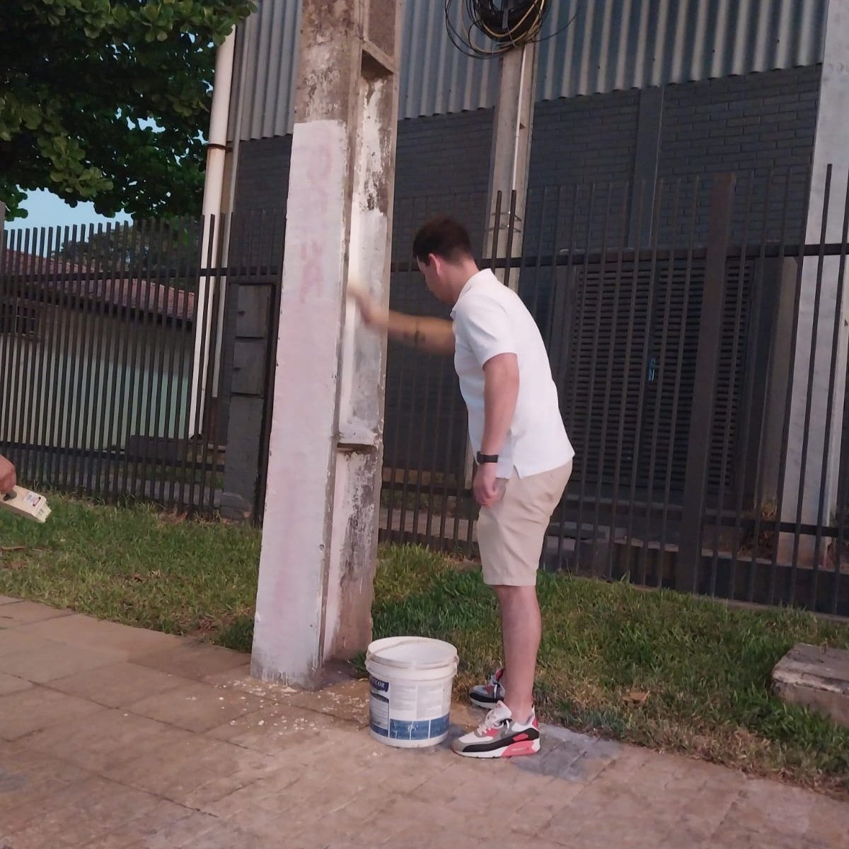 manularapy's tweet image. 🚮 #LaPrevia 🙌🏼

Ayer a la tarde decidimos, con el equipo, empezar ya las tareas de limpieza de nuestro querido Zeballos Cue, anticipando lo que va a ser la gran jornada del sábado 👇🏼