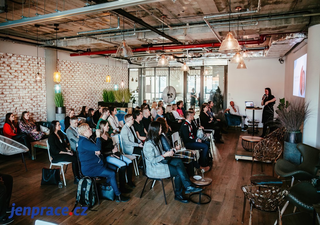 JenPrace_cz's tweet photo. #workshop V úterý 7.2.2023 jsme se potkali na neformální akci s našimi klienty. Krátkého workshopu na téma práce s talenty ve firmě se zhostil Marek Velas a Petra Nulíčková.🧠
Děkujeme všem zúčastněným za mile strávený čas. Brzy se těšíme opět na viděnou.
#talents #HR #jenprace https://t.co/sUS03khoBv