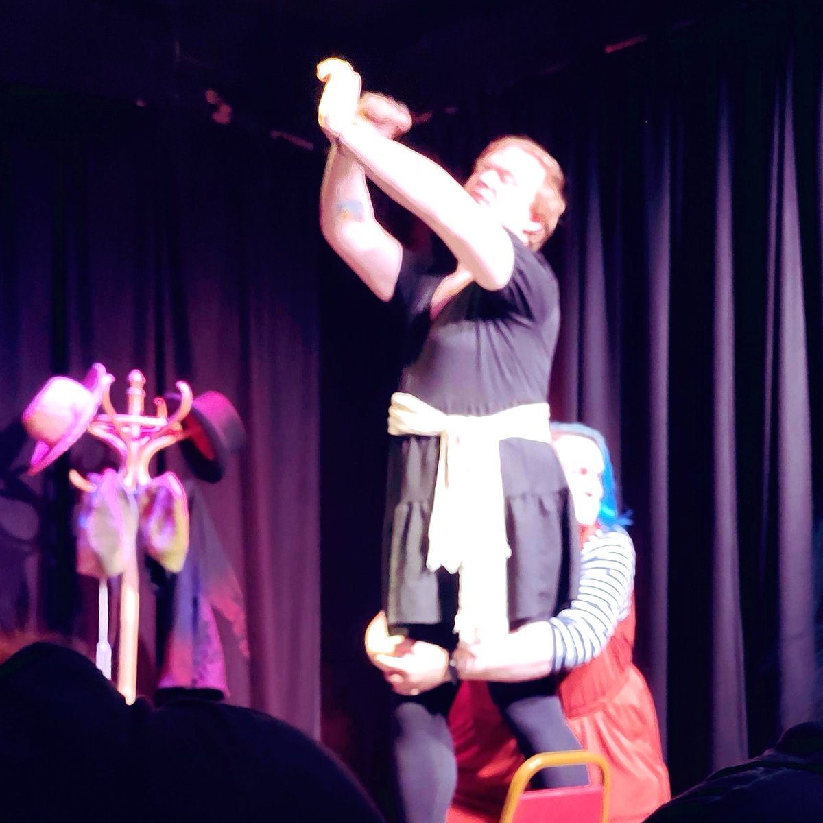 What a joy to celebrate the magnificent weevil with the good people of Enterprise, Alabama on Dec 11th 1919 🪲

Huge thanks to the brilliant crowd <a href="/UpstairsWestern/">Upstairs at the Western</a> last night, what a start to <a href="/LeicsComedyFest/">Leicester Comedy Festival</a>!!

See us back there on March 8th for more history shenanigans✨🎩🪖